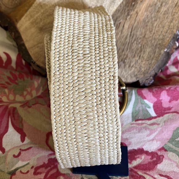 TOMMY HILFIGER  Size Medium Brown Leather & Natural Elastic Brass HW $88
NEW - Picture 12 of 13